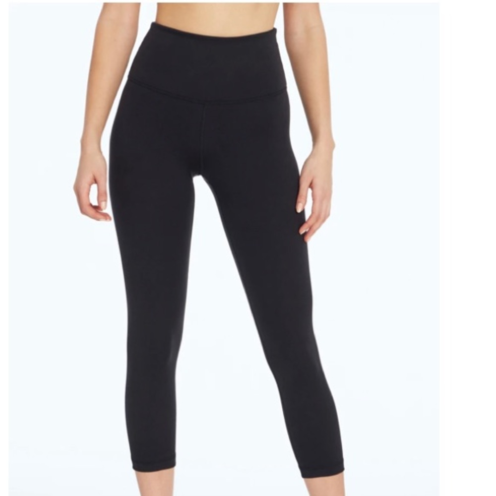 New balance dry mid calf capri